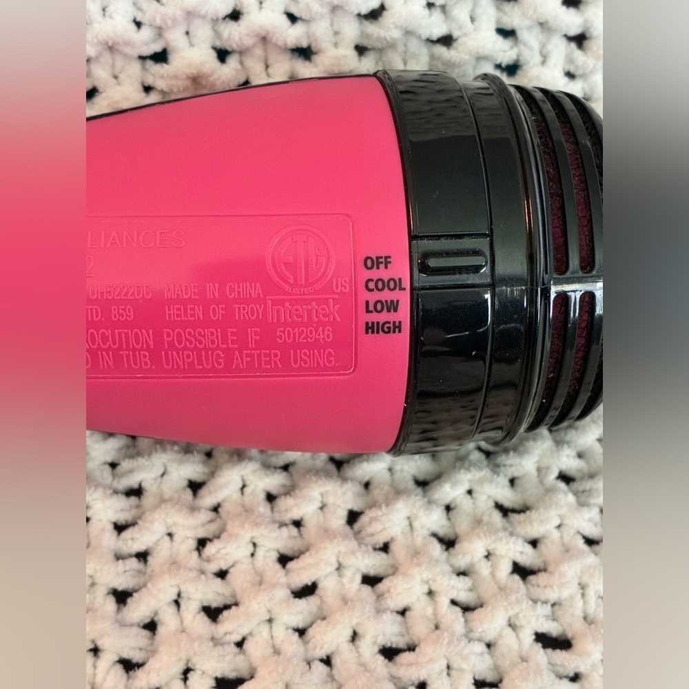 Revlon RVDR5222 Pink/Black One-Step Hair Dryer & Volumizer, 3 Heat Settings - Picture 6 of 10